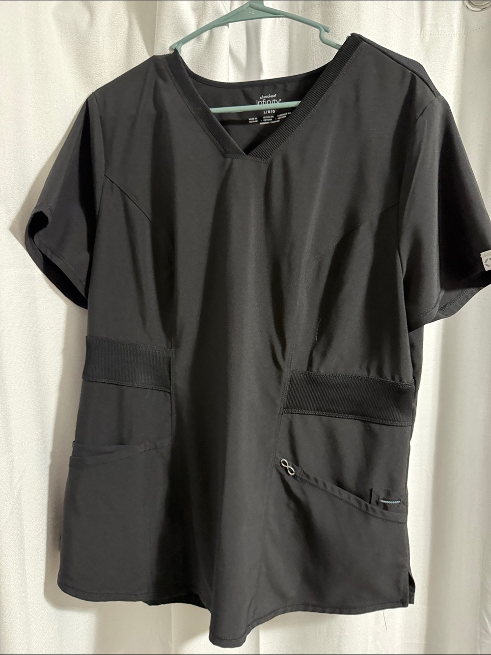 Cherokee scrub top